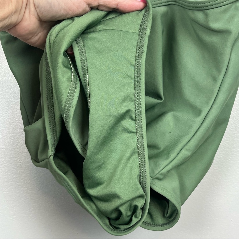 H2OH Colours green tank style convertible strap swimsuit, size small. - Picture 6 of 10
